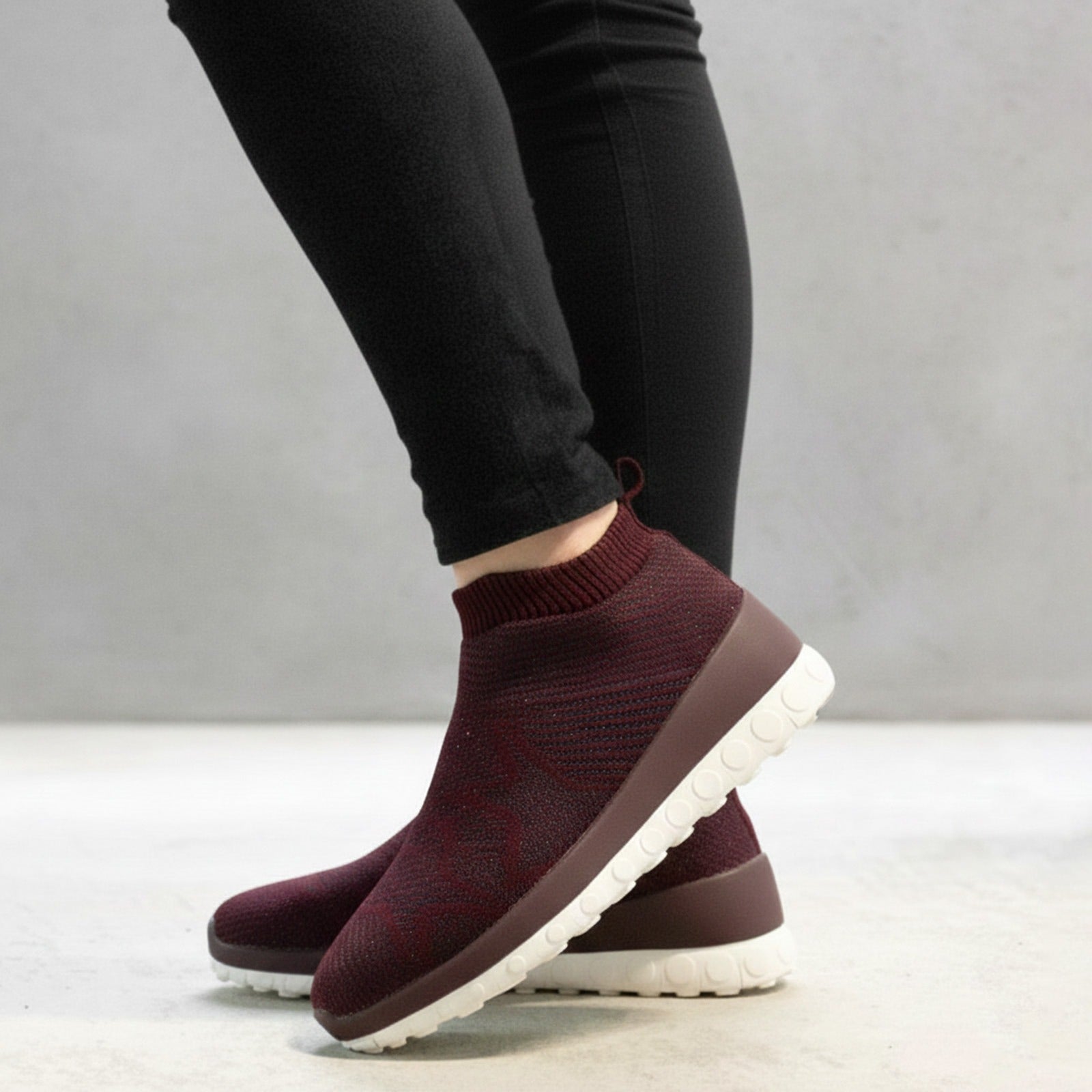 寒い朝も怖くない。冷え性女性が選ぶ“暖かさ重視”スニーカー